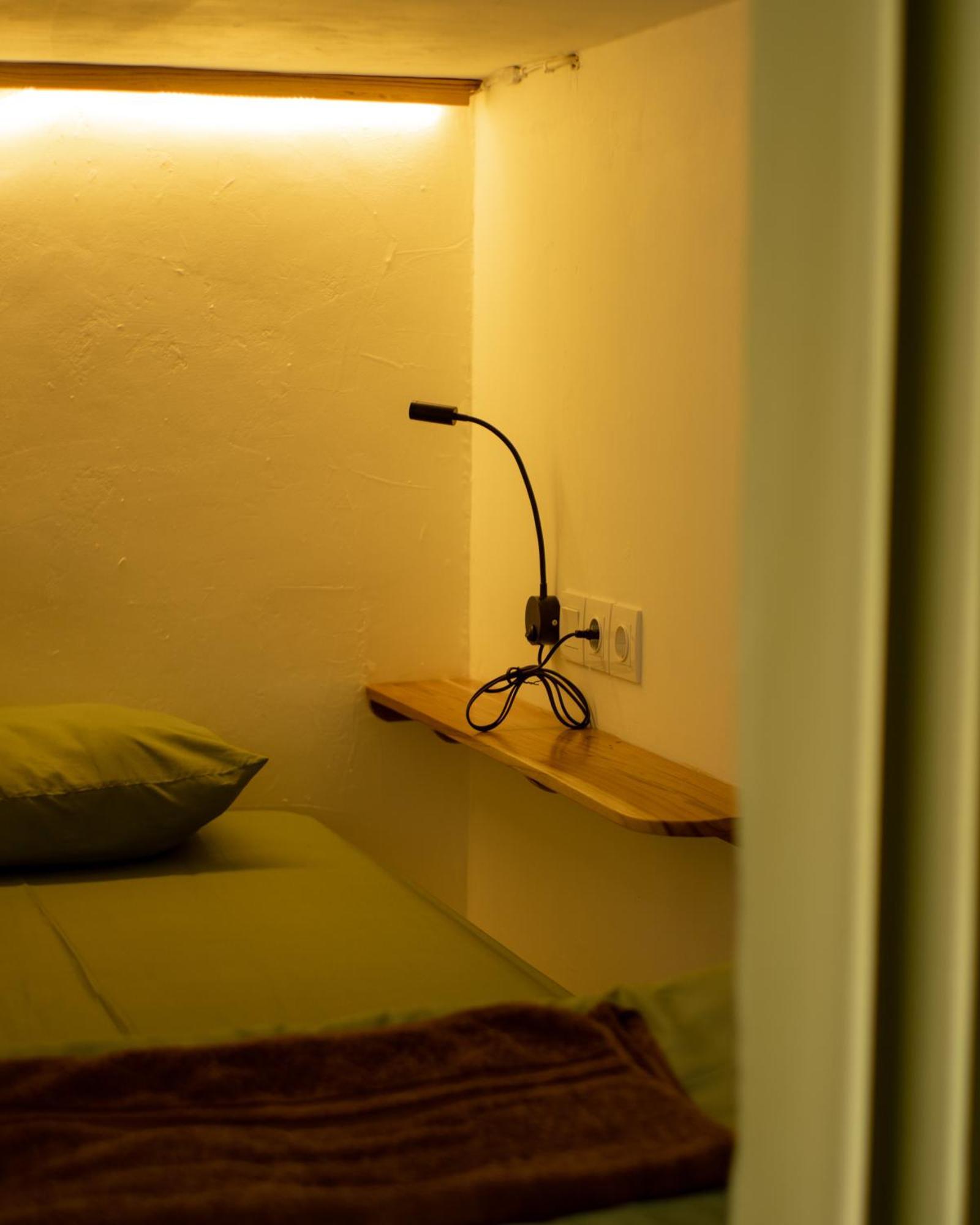 Lost Inn Kuta Capsule Hostel Ngoại thất bức ảnh