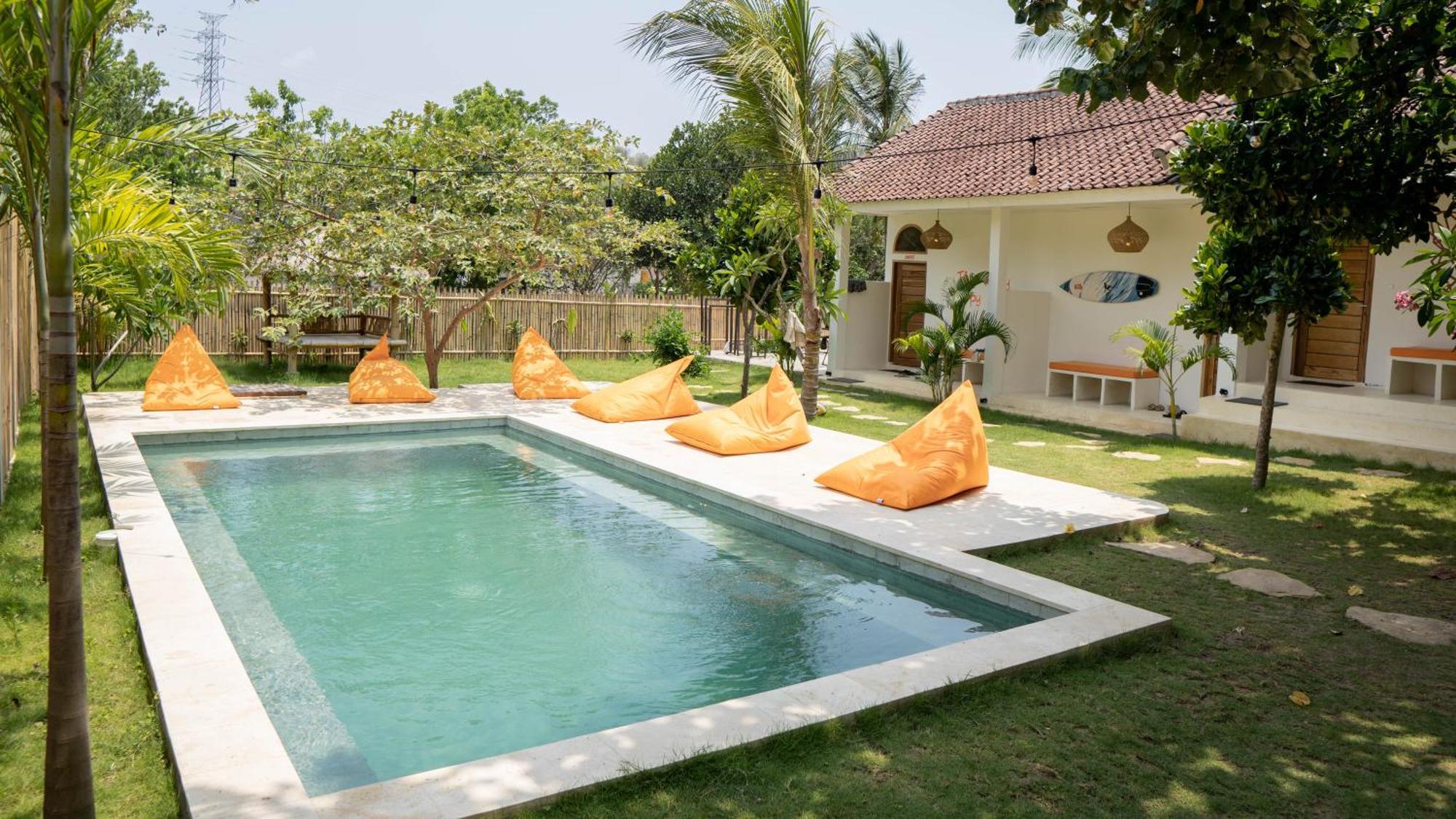 Lost Inn Kuta Capsule Hostel Ngoại thất bức ảnh