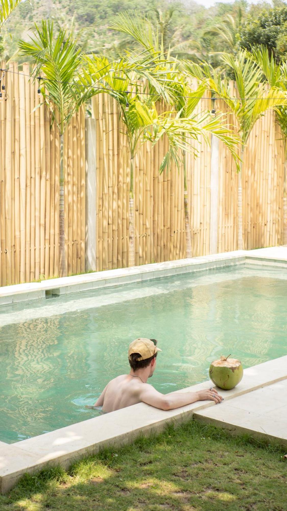 Lost Inn Kuta Capsule Hostel Ngoại thất bức ảnh