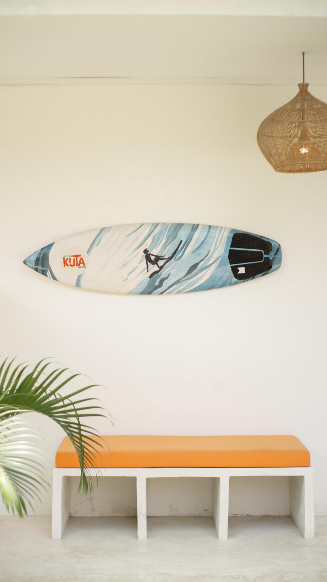 Lost Inn Kuta Capsule Hostel Ngoại thất bức ảnh
