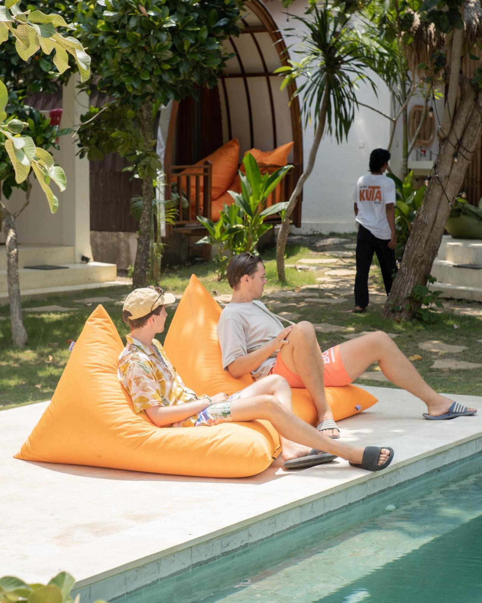 Lost Inn Kuta Capsule Hostel Ngoại thất bức ảnh