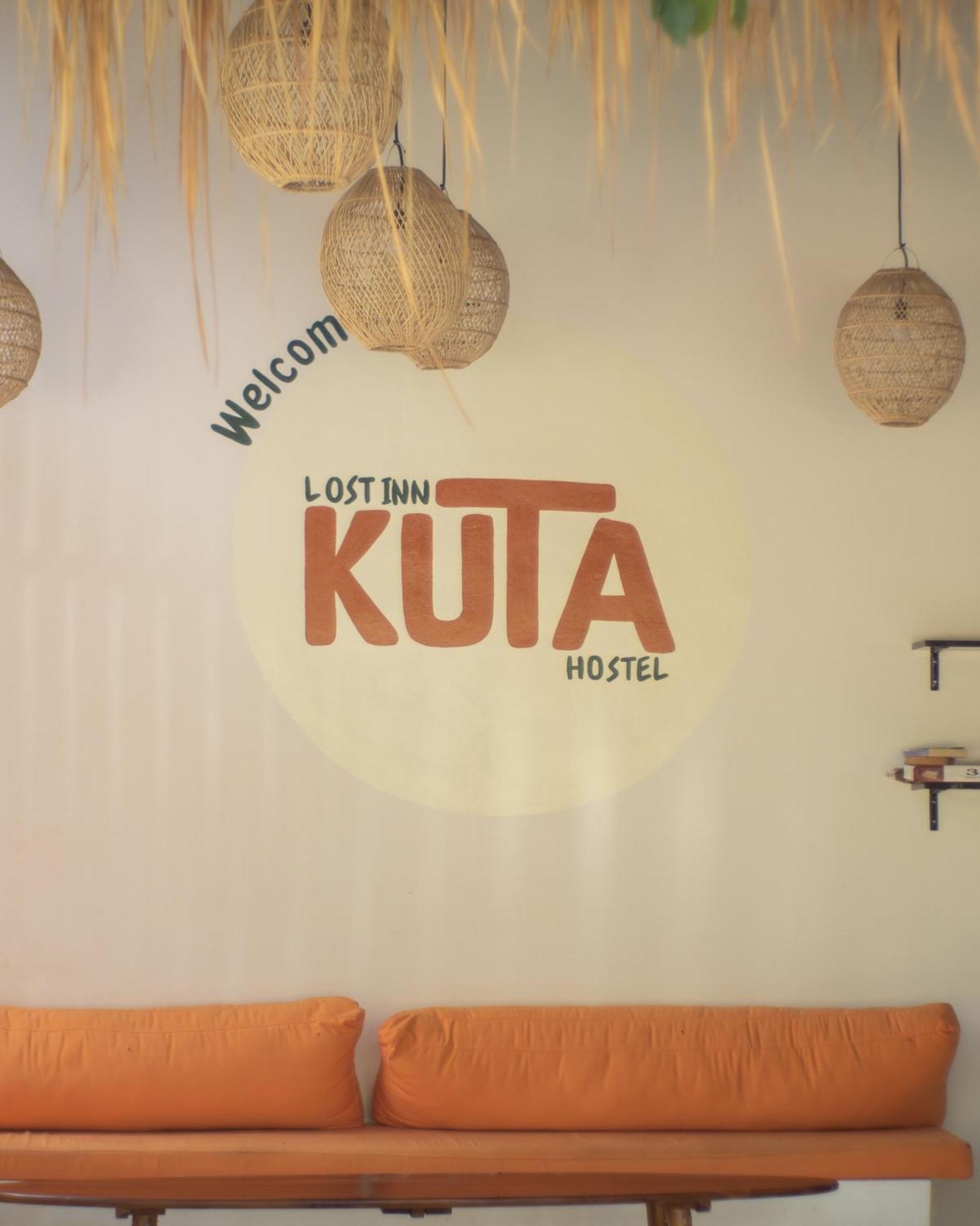 Lost Inn Kuta Capsule Hostel Ngoại thất bức ảnh