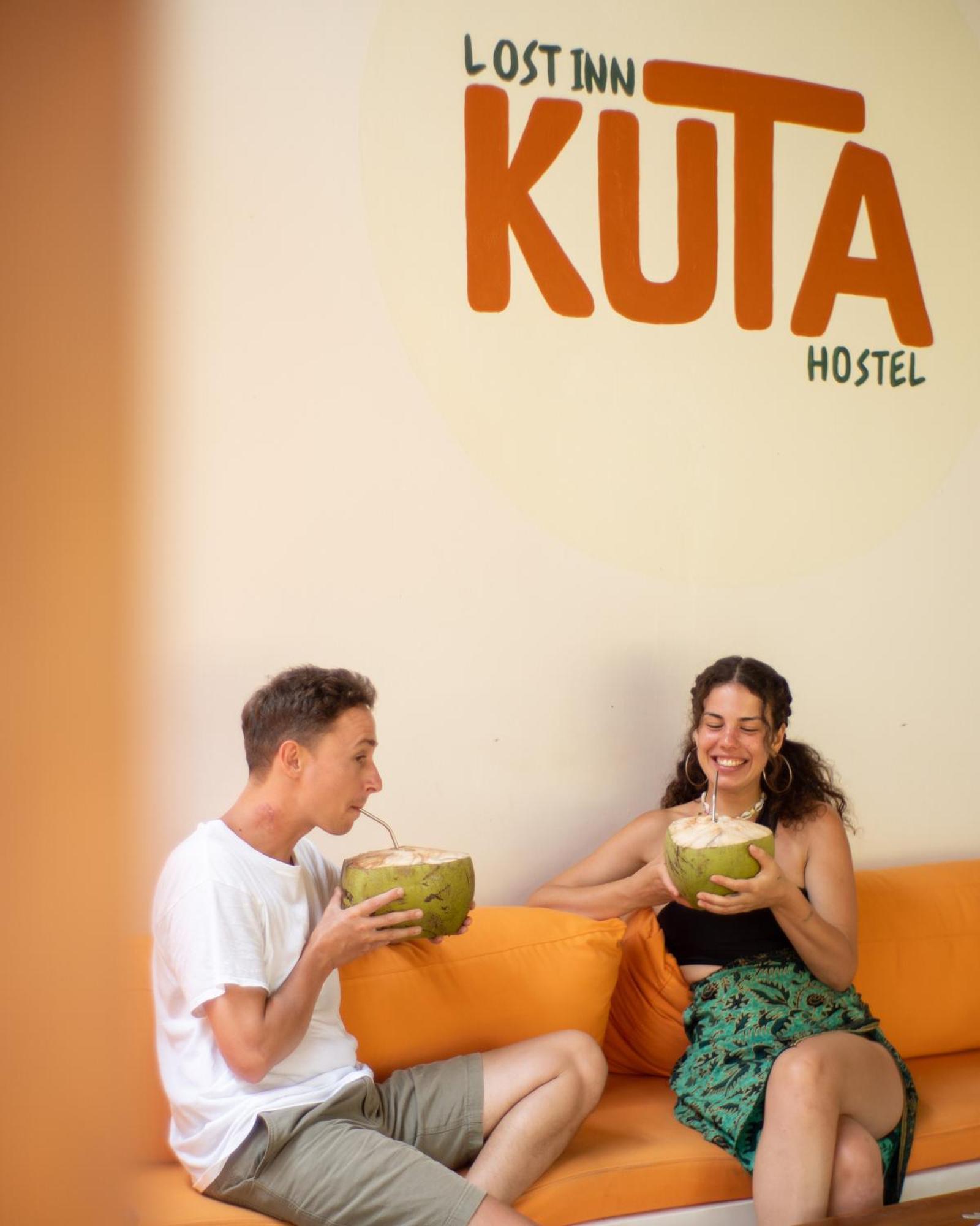 Lost Inn Kuta Capsule Hostel Ngoại thất bức ảnh